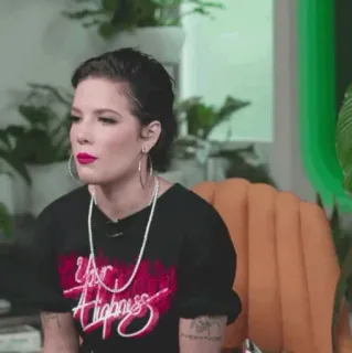 🕊 ffeb9270 Your Highness Frau, Hoheit, Hemd, rot, schwarz whatsapp sticker