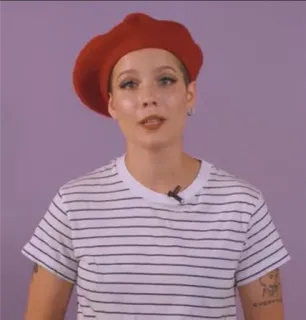 😐 337f563e persona, donna, berretto, maglia a righe, ritratto telegram sticker