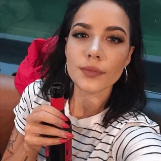 😐 3c2cff95 ritratto, donna, bottiglia, persona, bere telegram sticker