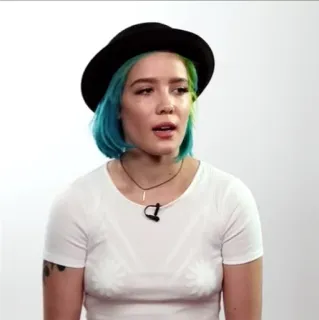 😐 e7771e7a Halsey cantante, musicista, ritratto, capelli blu, cappello telegram sticker
