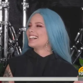 🔌 0e906d75 Halsey musisi, penyanyi, rambut biru, selebriti, potret whatsapp sticker