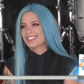 🔌 83d1ed80 Halsey Halsey, musisi, penyanyi, selebriti, rambut biru, bintang pop whatsapp sticker