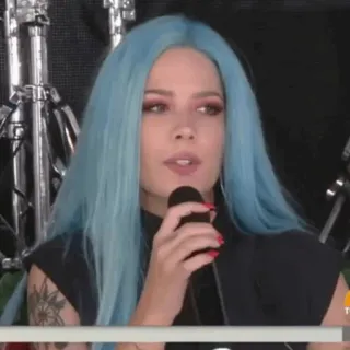 🔌 98862b51 Halsey penyanyi, musisi, selebriti, rambut biru, wanita, potret whatsapp sticker