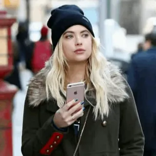 🍓 3a6b7509 woman, blonde, beanie, jacket, street style, fashion telegram sticker