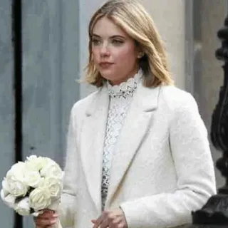 🍓 87e964dc woman, bride, wedding, dress, bouquet, portrait telegram sticker