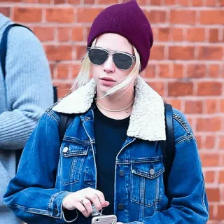 🍓 c3edfbc8 woman, beanie, jacket, sunglasses, portrait, fashion telegram sticker