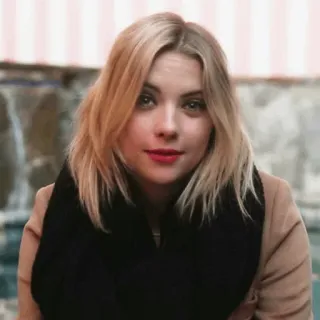 🍪 685498df woman, portrait, blonde, scarf, coat, pretty telegram sticker