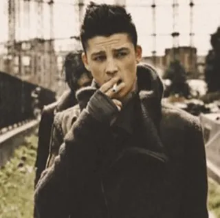 💲 04e53b2a smoking, cigarette, man, portrait telegram sticker