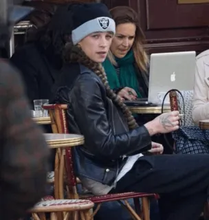 💲 09907394 telegram sticker