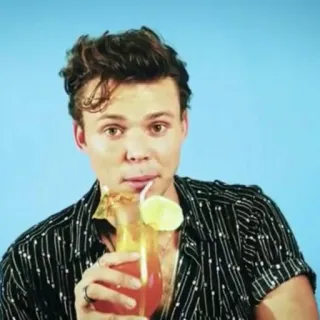 🌀 59142014 homem, cocktail, bebida, pessoa, verão, tropical telegram sticker