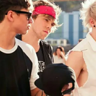 🍥 8204b228 telegram sticker