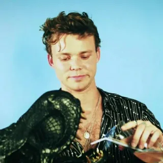 🌀 ee01b498 telegram sticker