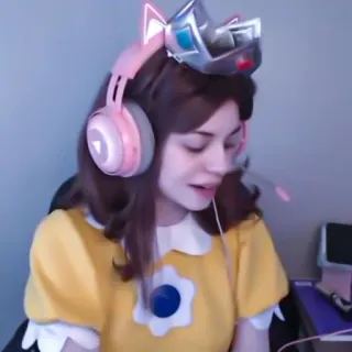 #ханна :: ɸᴩᴏʍ @helpploww :: @fStikBot whatsapp stickers