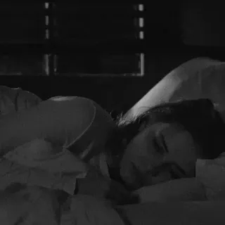 🖤 2e071ce4 dormindo, mulher, cama, descanso, noite whatsapp sticker