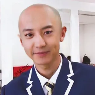 👨‍🦲 201e9f6a @BALDDAE orang, botak, setelan, lucu, meme whatsapp sticker