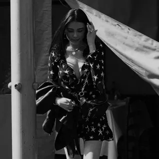 🚩 25c3c6e6 女性, 星, ドレス, ファッション, モデル, 白黒 telegram sticker