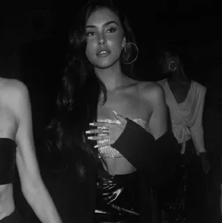 🚩 70a39a37 Madison Beer 歌手, ミュージシャン, ポートレート, 白黒, 有名人, 女性 telegram sticker