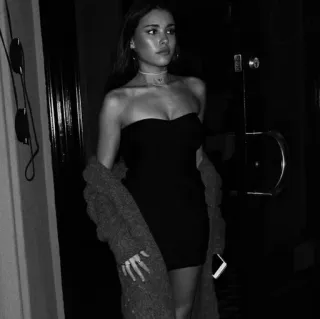 🚩 738b2505 女性, ドレス, 白黒, ポートレート, ファッション, ガウン telegram sticker