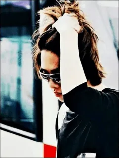 ➕ 504faae2 ผู้ชาย, แว่นกันแดด, ผม, ลำลอง, ในร่ม, สไตล์, ภาพบุคคล, แฟชั่น telegram sticker