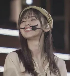 😁 b018b94c 女人, 微笑, 胡子, 搞笑, 头巾, 肖像 telegram sticker