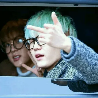 🖕 2c0067c3 가운데 손가락, 불쾌한 제스처, 사람, 유명인, 표정, 태도 telegram sticker