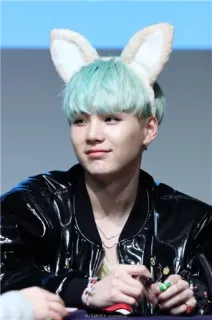 😈 37510981 Suga RI CAN FLY 슈가, BTS, 케이팝, 아이돌, 토끼 귀, 민트 머리, 한국 telegram sticker