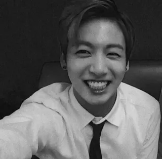 🦋 38e9d744 smile, portrait, man, kpop, black and white, close-up telegram sticker