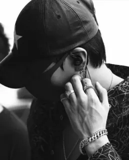 - Iɴᴠıɴᴄıвʟᴇ At & Q [ @victoriapacks ] whatsapp stickers