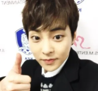 😁 c4c5dcda homme, portrait, pouce levé, k-pop, personne, intérieur telegram sticker