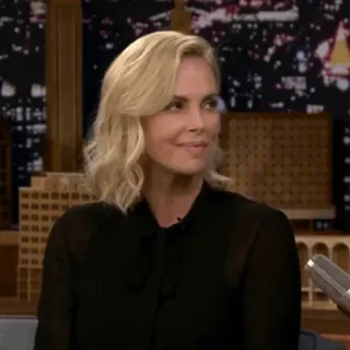 💣 efa26968 Charlize Theron atriz, celebridade, mulher, retrato telegram sticker