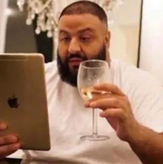 🍷 69df8b22 DJ Khaled DJ, iPad, vino, Khaled, Un altro telegram sticker