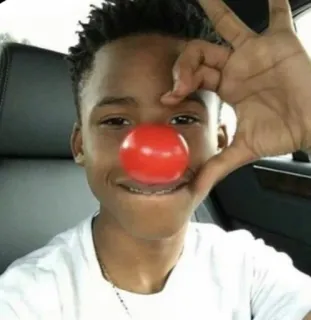 🤡 c03f8df1 clown, naso rosso, ok mano, adolescente, ritratto telegram sticker