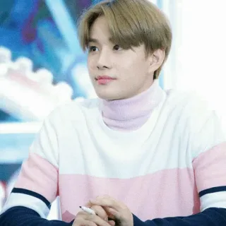 🍧 eeeaac6d 人物, 肖像, 男性, 韩流, 偶像, 微笑 telegram sticker