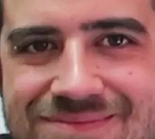 😏 ae1bebd4 мужчина, портрет, лицо, крупный план, улыбка telegram sticker