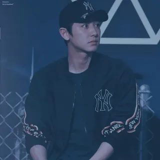 🌀 b26c1698 uomo, cappellino, giacca, ritratto, New York Yankees, kpop telegram sticker