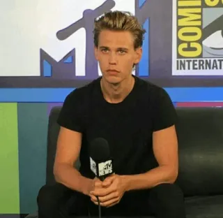🌛 08e8610c Austin Butler Остин Батлер, Знаменитость, Актер, Интервью, MTV whatsapp sticker