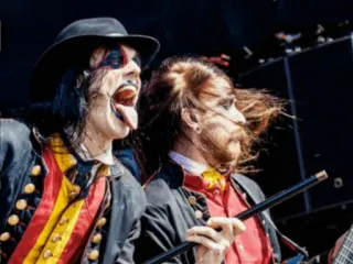 😝 23a65600 muziek, band, gezichtsbeschildering, optreden, podium, rock, metal telegram sticker