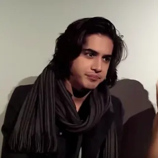 🌶 3469f2a7 人, 男人, 围巾, 肖像, 男性, 青年人 telegram sticker