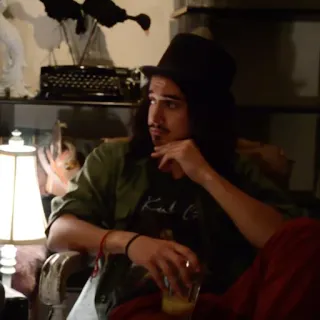 🌶 e65f8152 Karl Co 男人, 帽子, 喝酒 telegram sticker