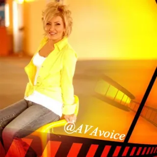 👤 8eea451d @AVAvoice donna, giallo, moda, social media telegram sticker