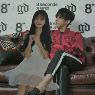 ❤️ 3d226b0d Drago orang, sofa, mode, tersenyum, 8 detik telegram sticker