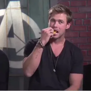 💪 044d37e3 telegram sticker