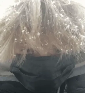 🌟 7d1e8a21 musim dingin, salju, pakaian, hoodie, orang telegram sticker