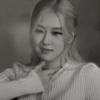 👒 d64c05e6 女人, 韩流, 歌手, 中指, 手势, 肖像 whatsapp sticker