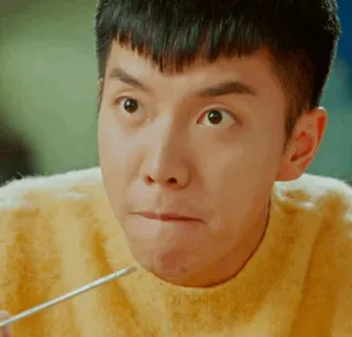 🐾 ec78c8e7 jedzenie, mężczyzna, jedzenie, azjatycki, żółty sweter telegram sticker