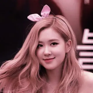 🧚‍♀ e3cb9fda Rose kpop, rose, blackpink, idol, sänger, pinke haare telegram sticker