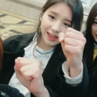 ✊ 587e9148 telegram sticker