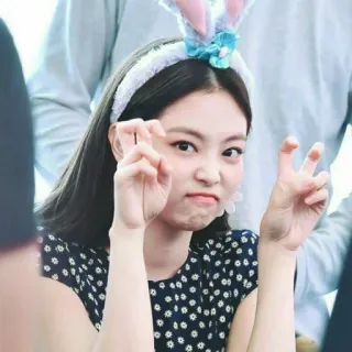 🐤 8ade22c5 wanita, telinga kelinci, imut, lucu, berpose, gadis telegram sticker