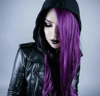 🗝 344506c1 vrouw, goth, paars haar, hoodie, leren jas telegram sticker