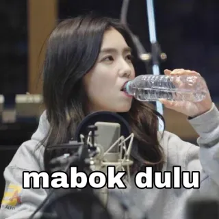 🍻 14d1e9d3 mabok dulu 喝, 水, 人, 女人 telegram sticker